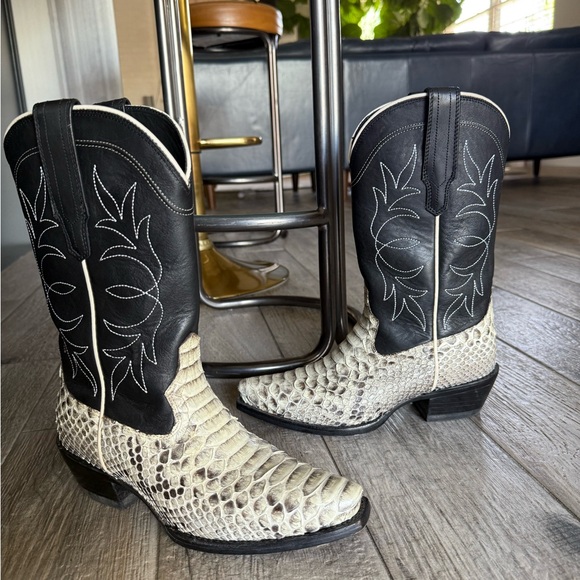 Tecovas Sadie in Bone Python size 6 worn once EXCELLENT CONDITION - Picture 1 of 12